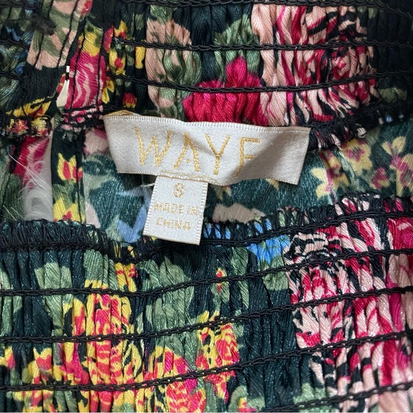 WAYF Dutchess Smocked Puff Sleeve Floral Print Top - Picture 4 of 4